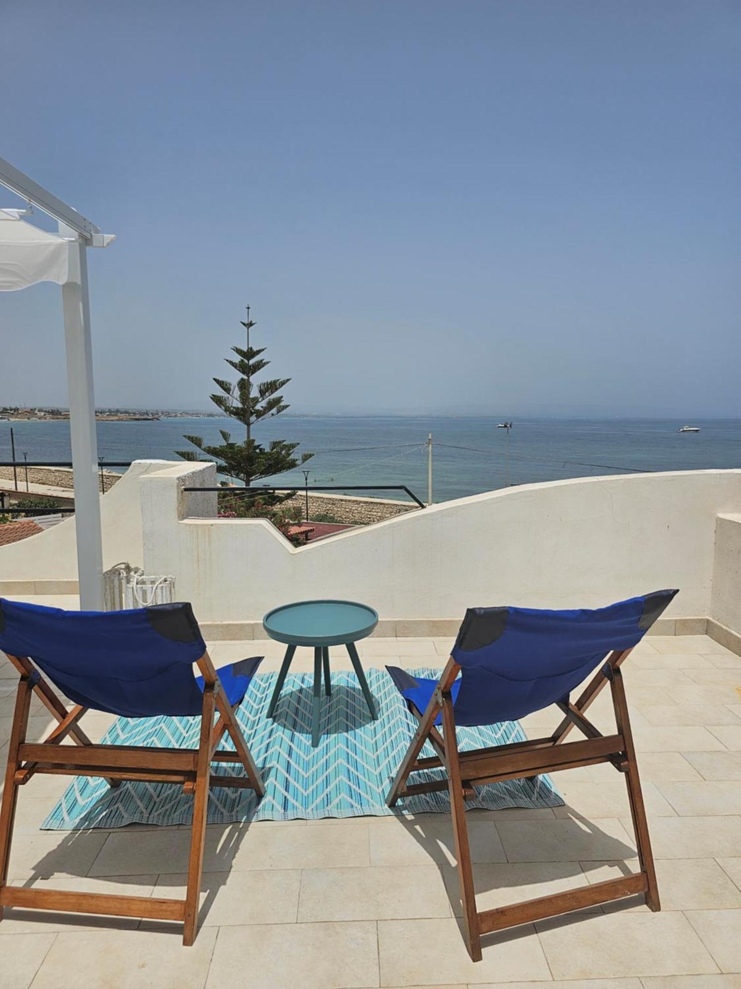 Seahorse In Marzamemi, Una Terrazza Sul Mare Apartment Room photo